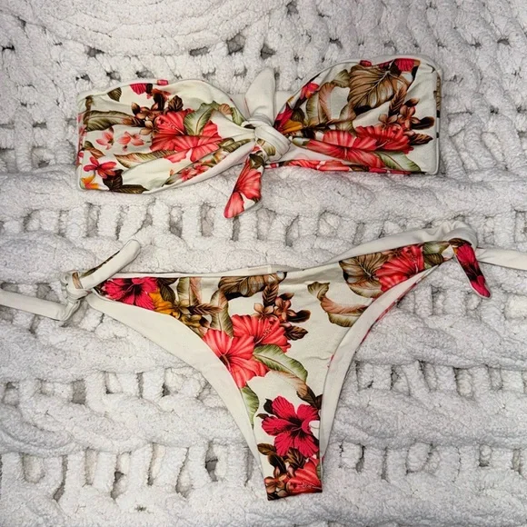 Beach Bunny Strapless Bikini - Picture 1 of 5